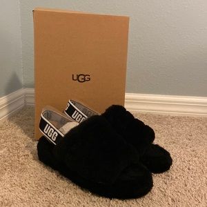 New with box UGG Fluff yeah slides